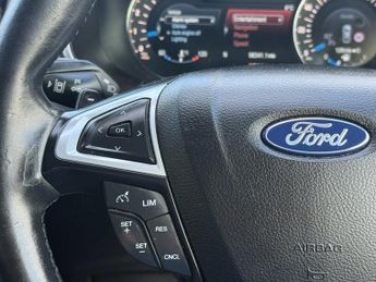 FORD S-MAX 2.0 TDCi Titanium MPV 5dr Diesel Powershift Euro 6 (s/s) (150 ps