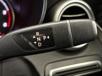 MERCEDES-BENZ C-CLASS 2.1 C220d AMG Line Saloon 4 Door Diesel Automatic Grey G-Tronic+