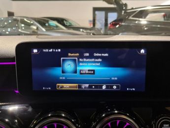 MERCEDES-BENZ A-CLASS 2.0 A250 AMG Line (Premium) Hatchback 5dr Petrol 7G-DCT Euro 6 (