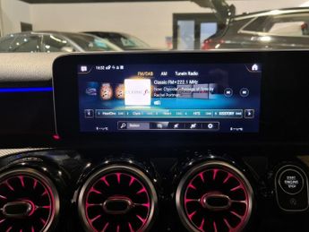 MERCEDES-BENZ A-CLASS 2.0 A250 AMG Line (Premium) Hatchback 5dr Petrol 7G-DCT Euro 6 (