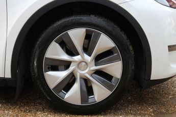 TESLA MODEL Y (Dual Motor) Long Range SUV 5dr Electric Auto 4WDE (384 bhp)