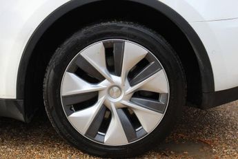 TESLA MODEL Y (Dual Motor) Long Range SUV 5dr Electric Auto 4WDE (384 bhp)