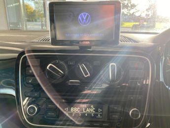 VOLKSWAGEN UP! 1.0 High up! Hatchback 3dr Petrol ASG Euro 5 (75 ps)