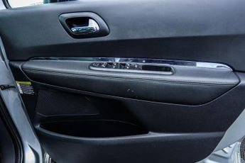 PEUGEOT 3008 1.6 e-HDi Allure SUV 5dr Diesel EGC Euro 5 (s/s) (115 ps)