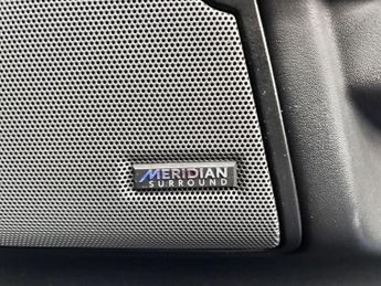 LAND ROVER DISCOVERY 4 3.0 SD V6 Landmark SUV 5dr Diesel Auto 4WD Euro 6 (s/s) (256 bhp