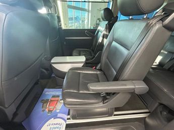 VOLKSWAGEN CARAVELLE 2.0 EXECUTIVE TDI 5d 177 BHP