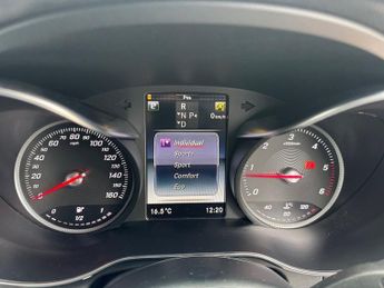 MERCEDES-BENZ GLC 2.1 GLC250d AMG Line SUV 5dr Diesel G-Tronic 4MATIC Euro 6 (s/s)