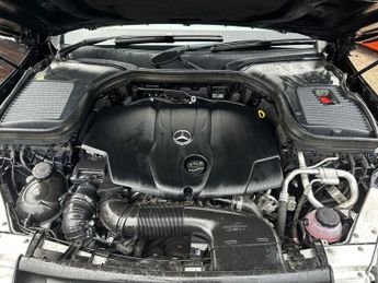 MERCEDES-BENZ GLC 2.1 GLC250d AMG Line SUV 5dr Diesel G-Tronic 4MATIC Euro 6 (s/s)