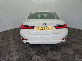 BMW 3 SERIES 2.0 330e 12kWh SE Pro Saloon 4dr Petrol Plug-in Hybrid Auto Euro