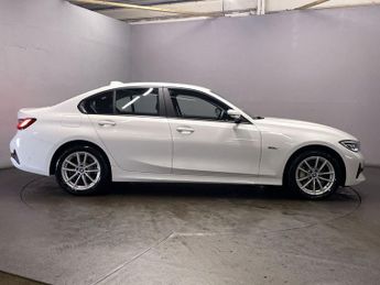 BMW 3 SERIES 2.0 330e 12kWh SE Pro Saloon 4dr Petrol Plug-in Hybrid Auto Euro