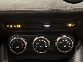 MAZDA MAZDA2 1.5 SKYACTIV-G Homura Aka Hatchback 5dr Petrol Auto Euro 6 (s/s)