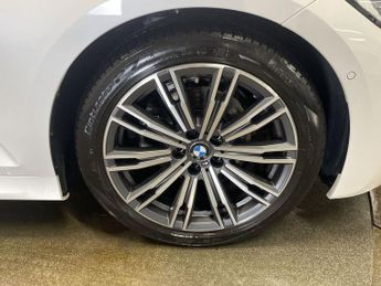 BMW 3 SERIES 2.0 320i M Sport Saloon 4dr Petrol Auto Euro 6 (s/s) (184 ps)