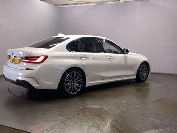 BMW 3 SERIES 2.0 320i M Sport Saloon 4dr Petrol Auto Euro 6 (s/s) (184 ps)