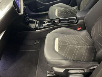 VAUXHALL MOKKA ELECTRIC 50kWh Ultimate SUV 5dr Electric Auto (136 ps)