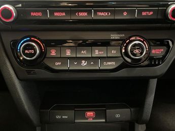 KIA NIRO 64kWh 2 SUV 5dr Electric Auto (201 bhp)