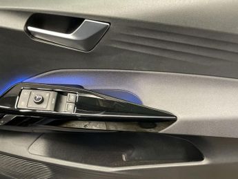 VOLKSWAGEN ID.3 Pro Performance 58kWh Life Hatchback 5dr Electric Auto (204 ps)