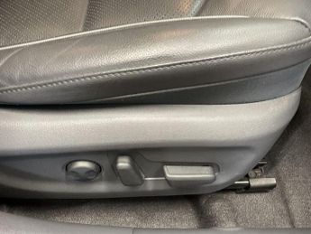 HYUNDAI IONIQ 38.3kWh Premium Hatchback 5dr Electric Auto (136 ps)