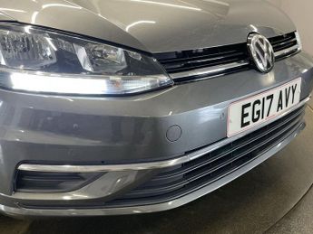 VOLKSWAGEN GOLF 2.0 TDI BlueMotion Tech SE Nav Hatchback 5dr Diesel DSG Euro 6 (