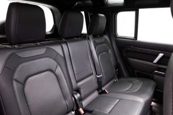 LAND ROVER DEFENDER 110 3.0 D300 MHEV X-Dynamic HSE SUV 5dr Diesel Auto 4WD Euro 6 (s/s)