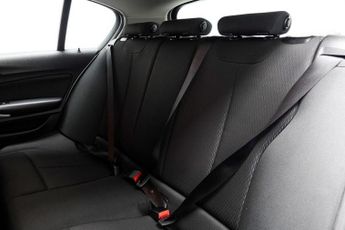 BMW 1 SERIES 1.5 118i SE Business Hatchback 5dr Petrol Auto Euro 6 (s/s) (136