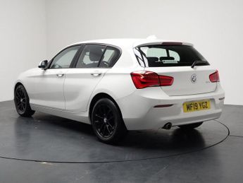 BMW 1 SERIES 1.5 118i SE Business Hatchback 5dr Petrol Auto Euro 6 (s/s) (136