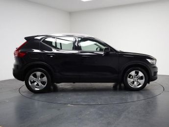 VOLVO XC40 1.5 T3 Momentum SUV 5dr Petrol Auto Euro 6 (s/s) (163 ps)
