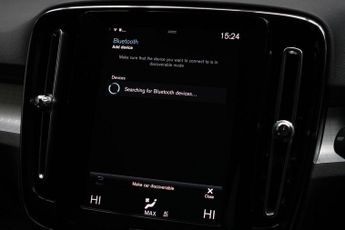 VOLVO XC40 1.5 T3 Momentum SUV 5dr Petrol Auto Euro 6 (s/s) (163 ps)