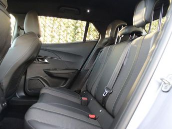 PEUGEOT E-2008 50kWh GT SUV 5dr Electric Auto (7kW Charger) (136 ps)