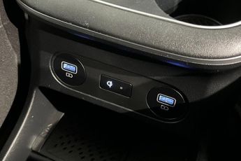 HYUNDAI IONIQ 5 73kWh Premium Hatchback 5dr Electric Auto (217 ps) Parking Guida