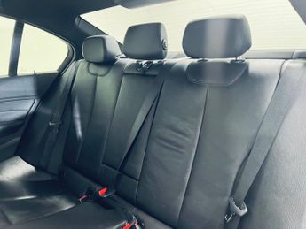 BMW 3 SERIES 2.0 318d M Sport Saloon 4dr Diesel Auto Euro 5 (s/s) (143 ps)