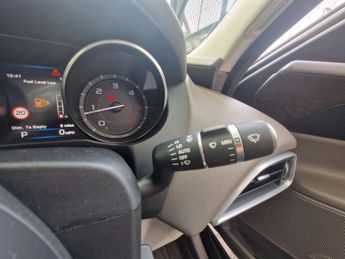 JAGUAR XE 2.0d Prestige Saloon 4dr Diesel Auto Euro 6 (s/s) (180 ps)