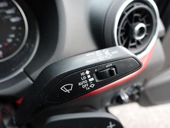 AUDI Q2 1.6 TDI 30 Sport SUV 5dr Diesel S Tronic Euro 6 (s/s) (116 ps)