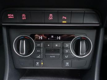 AUDI Q3 2.0 TDI S line Edition SUV 5dr Diesel S Tronic quattro Euro 6 (s