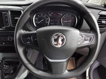 VAUXHALL VIVARO 1.5 Turbo D 2900 Dynamic Panel Van 6dr Diesel Manual L2 H1 Euro 