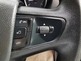 VAUXHALL VIVARO 1.5 Turbo D 2900 Dynamic Panel Van 6dr Diesel Manual L2 H1 Euro 