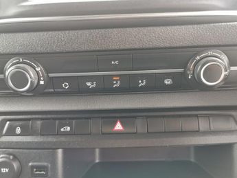 VAUXHALL VIVARO 1.5 Turbo D 2900 Dynamic Panel Van 6dr Diesel Manual L2 H1 Euro 