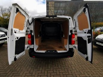 VAUXHALL VIVARO 1.5 Turbo D 2900 Dynamic Panel Van 6dr Diesel Manual L2 H1 Euro
