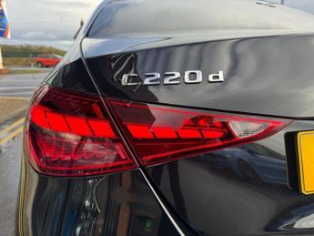 MERCEDES-BENZ C-CLASS 2.0 C220dh MHEV AMG Line (Premium) Saloon 4dr Diesel Hybrid G-Tr