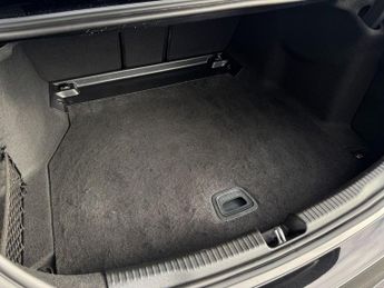 MERCEDES-BENZ C-CLASS 2.0 C220dh MHEV AMG Line (Premium) Saloon 4dr Diesel Hybrid G-Tr