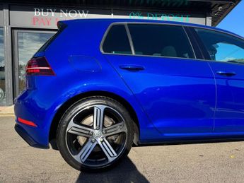 VOLKSWAGEN GOLF 2.0 TSI R Hatchback 5dr Petrol DSG 4Motion Euro 6 (s/s) (300 ps)