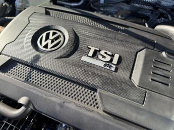 VOLKSWAGEN GOLF 2.0 TSI R Hatchback 5dr Petrol DSG 4Motion Euro 6 (s/s) (300 ps)