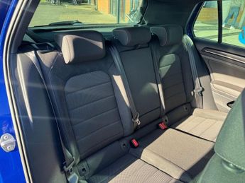 VOLKSWAGEN GOLF 2.0 TSI R Hatchback 5dr Petrol DSG 4Motion Euro 6 (s/s) (300 ps)