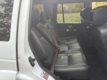 LAND ROVER DISCOVERY 4 3.0 SD V6 Landmark SUV 5dr Diesel Auto 4WD Euro 6 (s/s) (256 bhp