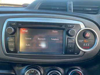 TOYOTA YARIS 1.33 Dual VVT-i TR Hatchback 5dr Petrol Multidrive S Euro 5 (101