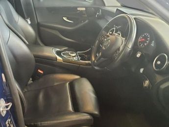 MERCEDES-BENZ C-CLASS 2.0 C220d SE Saloon 4dr Diesel G-Tronic+ Euro 6 (s/s) (194 ps)