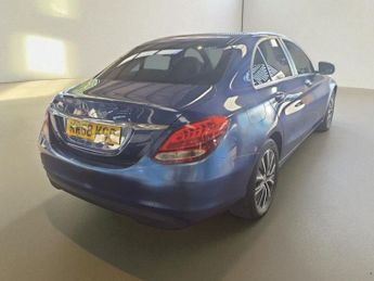 MERCEDES-BENZ C-CLASS 2.0 C220d SE Saloon 4dr Diesel G-Tronic+ Euro 6 (s/s) (194 ps)