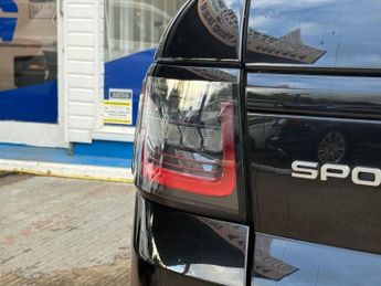 LAND ROVER RANGE ROVER SPORT 3.0 D300 MHEV HSE Silver SUV 5dr Diesel Auto 4WD Euro 6 (s/s) (3