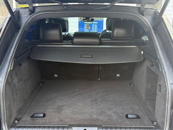 LAND ROVER RANGE ROVER SPORT 3.0 D300 MHEV HSE Silver SUV 5dr Diesel Auto 4WD Euro 6 (s/s) (3