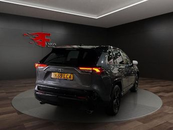 TOYOTA RAV4 2.5 VVT-h Dynamic SUV 5dr Petrol Hybrid CVT 4WD Euro 6 (s/s) (22
