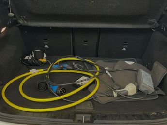 MERCEDES-BENZ EQA EQA 250 66.5kWh AMG Line SUV 5dr Electric Auto (190 ps)